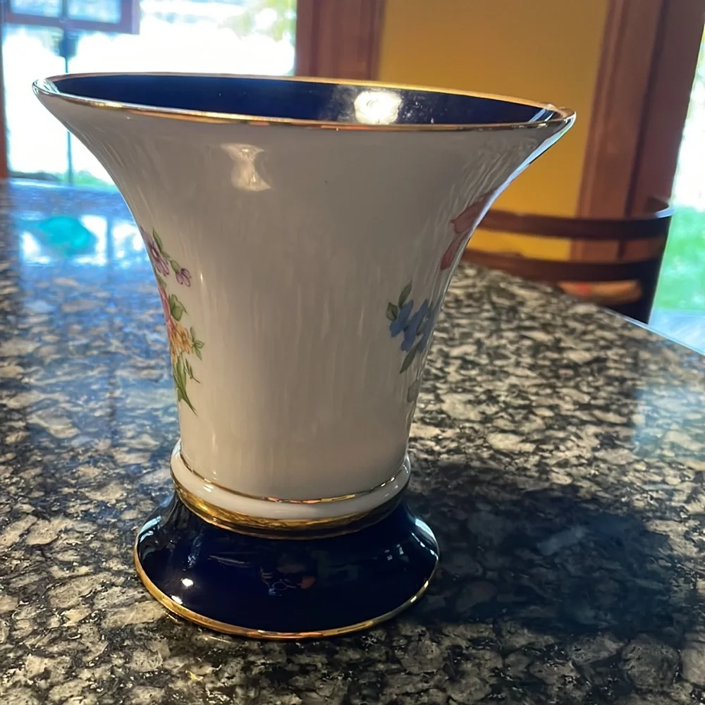 Vintage‎ Czech 1990s Royal Dux Porcelain Cobalt Vase With Flowers